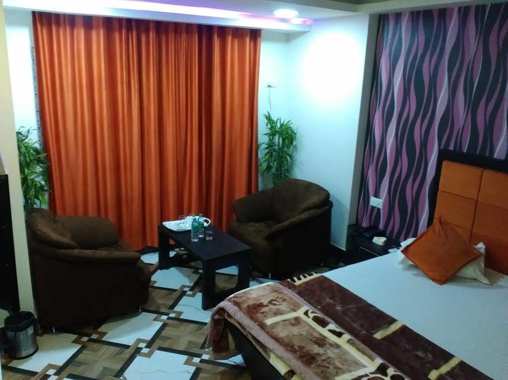 Hotel Rajkamal Deoghar Eksteriør billede